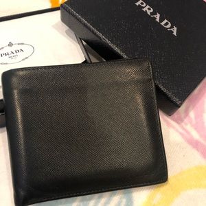Authentic Men’s Prada Saffiano Wallet Bi Fold